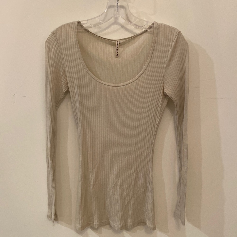 LF light sage green long sleeve scoop neck top XS